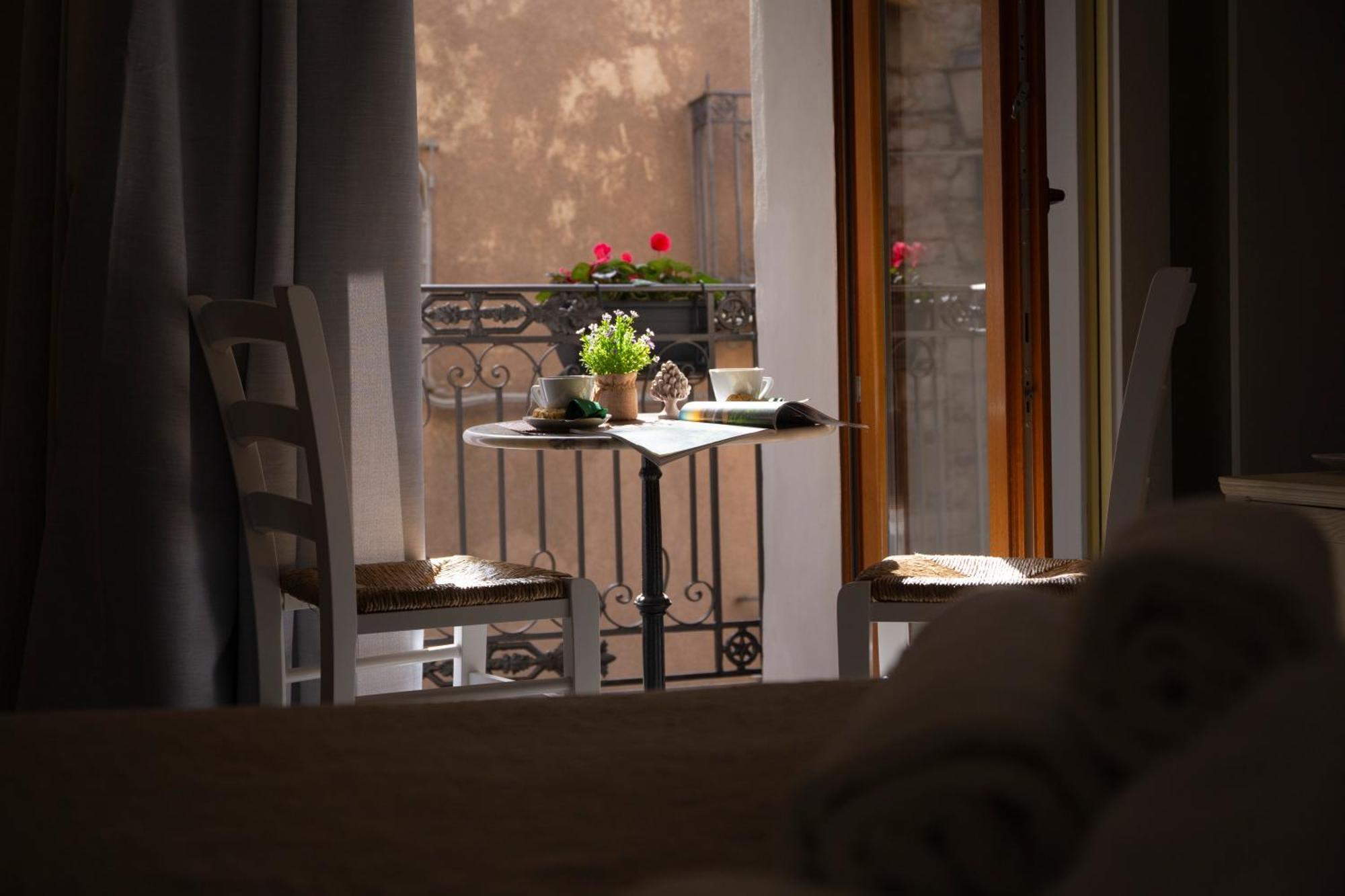 Porta Soprana Luxury Guest House & Spa Sclafani Bagian luar foto