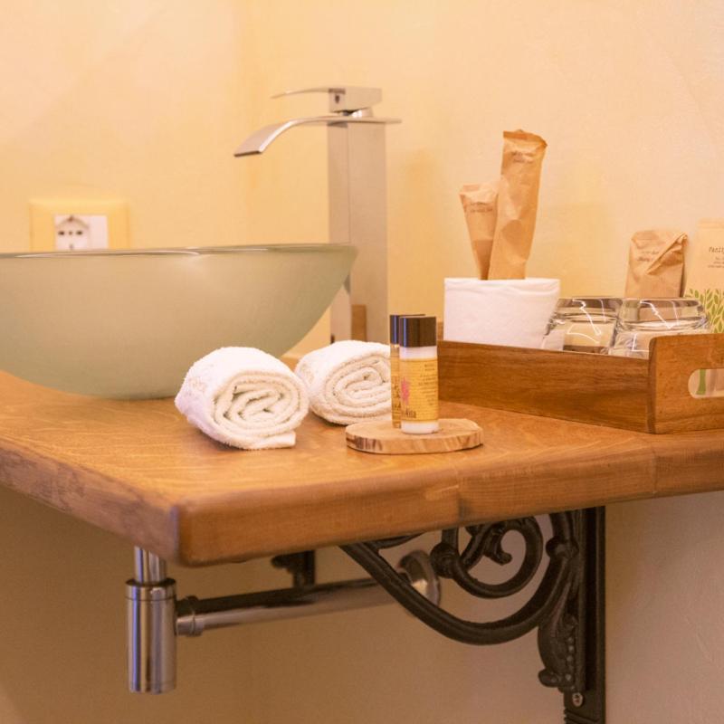 Porta Soprana Luxury Guest House & Spa Sclafani Bagian luar foto