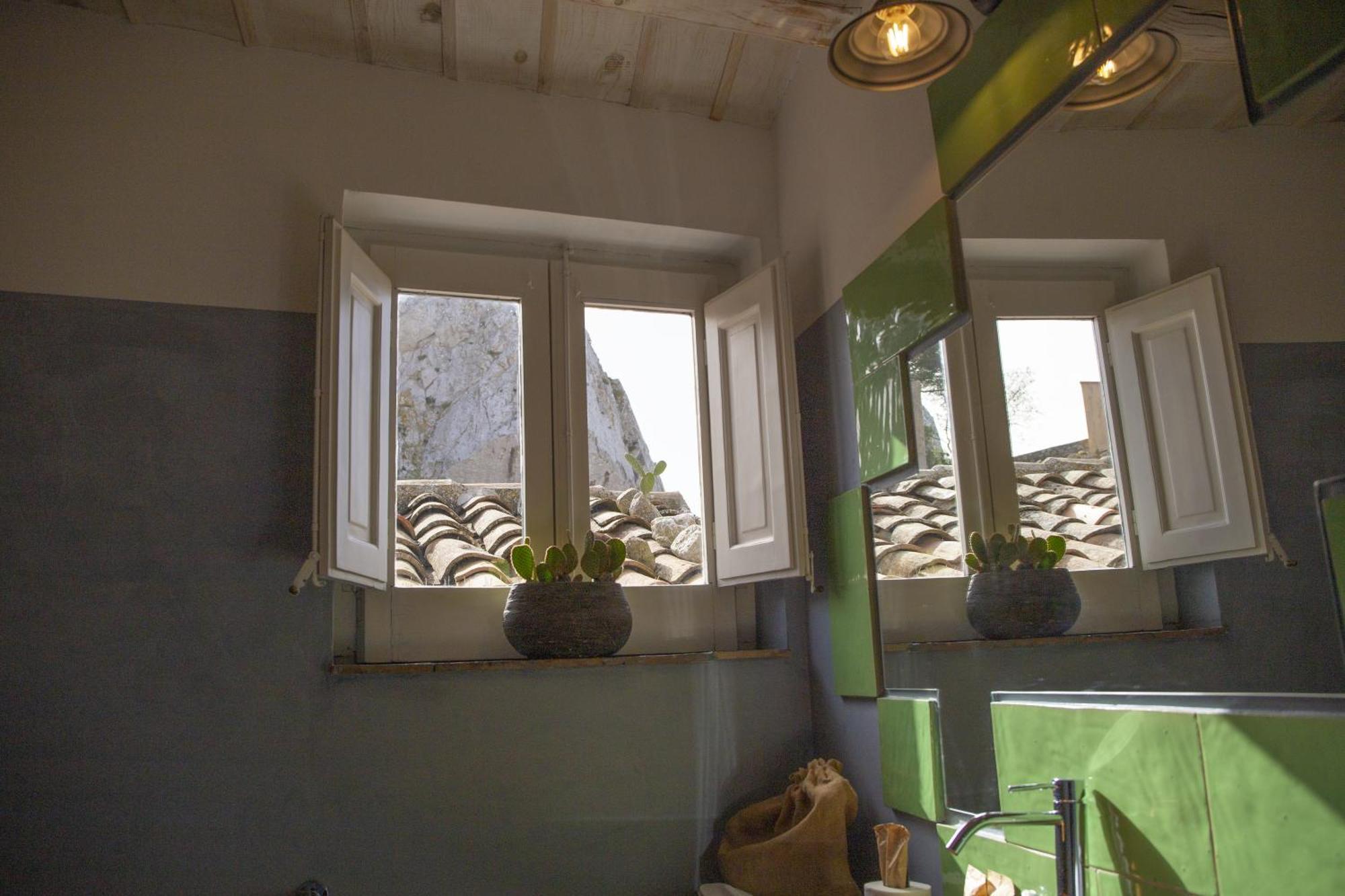 Porta Soprana Luxury Guest House & Spa Sclafani Bagian luar foto